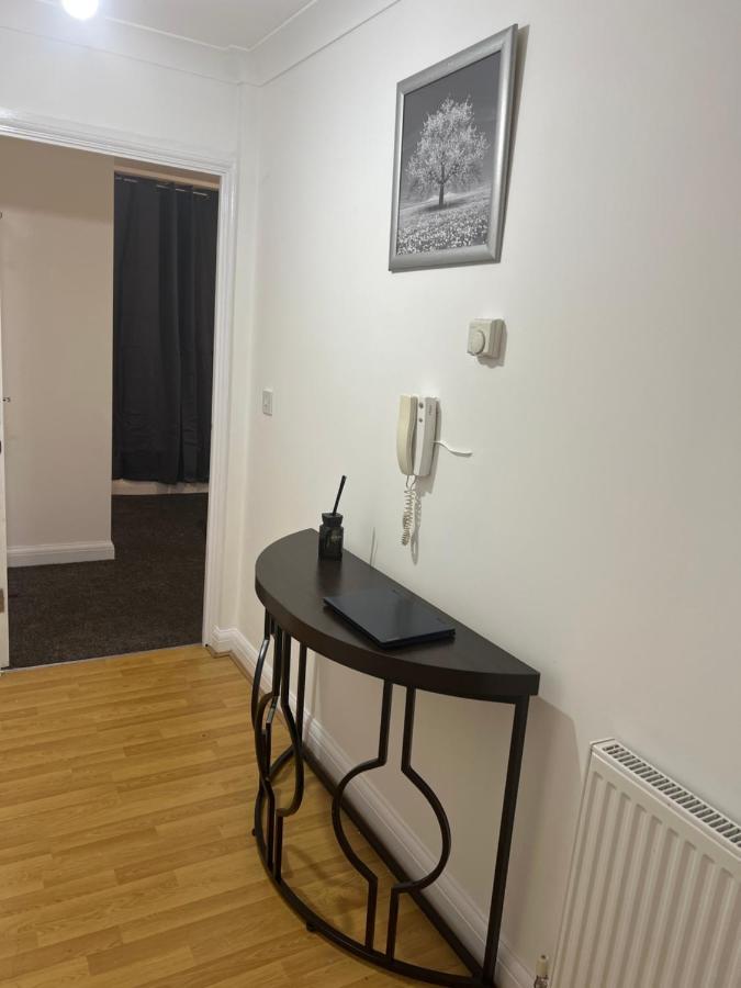 Luxury Apartments Dagenham Exterior photo